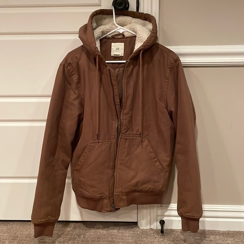 Men’s bomber-style tan jacket from H&M